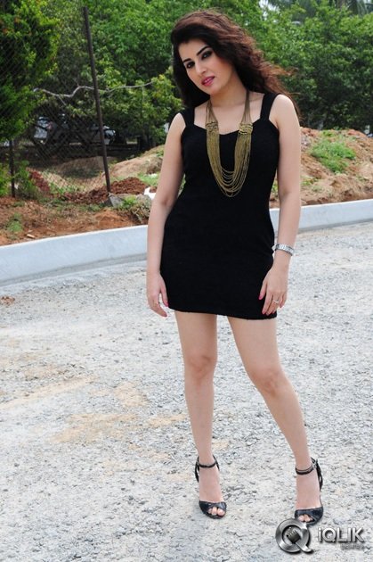 Archana-at-Tharuvatha-Katha-Movie-Press-Meet